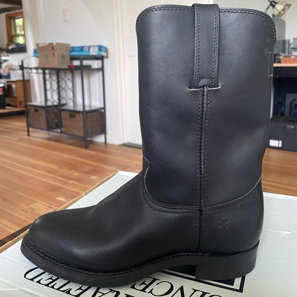 Frye roper leather boots